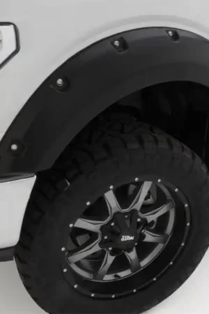 Last Chance Bushwacker 18-19 Ford F-150 Pocket Style Flares 4 pc - Oxford White