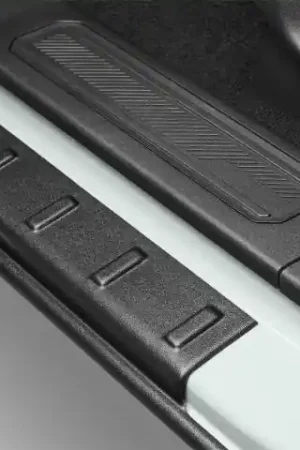 Crafted Bushwacker 2021 Ford Bronco 4-Door Armor Rocker Panel - Black