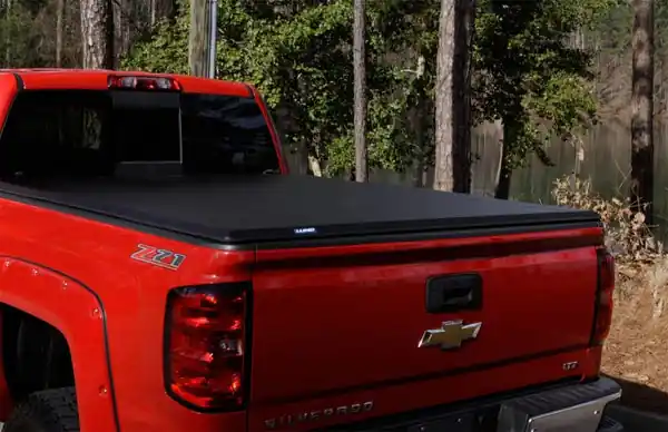 Flash Sale Lund 15-18 Ford F-150 Styleside (5.5ft. Bed) Hard Fold Tonneau Cover - Black