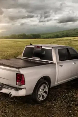 Warranty Included Roll-N-Lock 16-18 Toyota Tacoma Crew Cab SB 60-1/2in M-Series Retractable Tonneau Cover